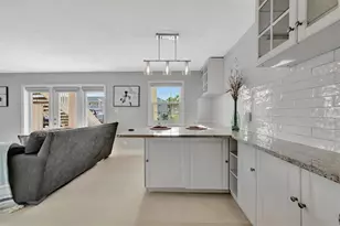 4827 Coquina Key Dr SE, Saint Petersburg, FL 33705 - Photo 17