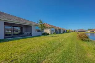 4922 Sienna Isles Ave, Wimauma, FL 33598 - Photo 31