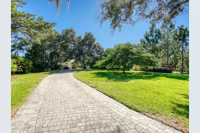 1720 Richard Ervin Parkway, Tarpon Springs, FL 34688 - Photo 25