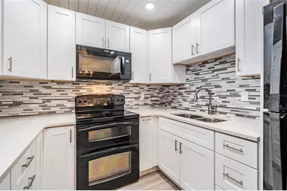 2735 Sherbrooke Lane #A, Palm Harbor, FL 34684 - Photo 9