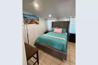 7216 9th Avenue N, Saint Petersburg, FL 33710 - Photo 9