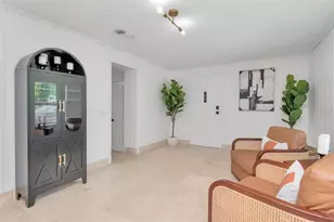 19207 Crooked Ln, Lutz, FL 33548 - Photo 9