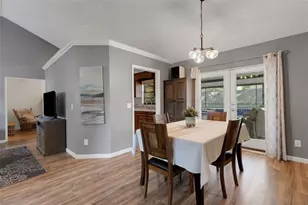 1602 Dumont Dr, Valrico, FL 33596 - Photo 5