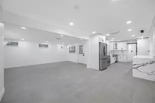 3141 Alta Vista St, Sarasota, FL 34237 - Photo 11