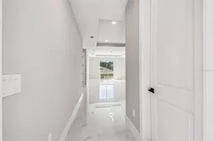 145 N Orange Ave, Brooksville, FL 34601 - Photo 7