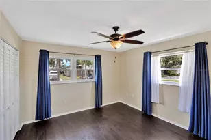 3260 Parkway Pl, Palm Harbor, FL 34684 - Photo 17