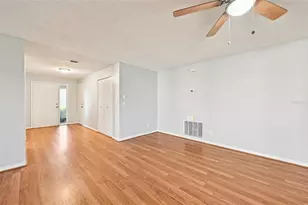 2421 Lancaster Dr, Sun City Center, FL 33573 - Photo 9