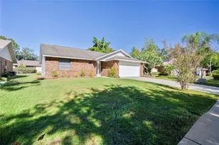 6549 Foxmoor Dr, Zephyrhills, FL 33542 - Photo 27
