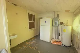 2207 Florida Ave S, Saint Petersburg, FL 33705 - Photo 19