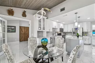 14603 Village Glen Cir, Tampa, FL 33618 - Photo 17