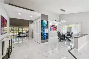 14603 Village Glen Cir, Tampa, FL 33618 - Photo 5