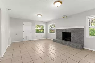 10126 Bahama Ct, Seminole, FL 33776 - Photo 17