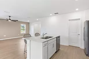 9915 Trellis Vine Wy, Parrish, FL 34219 - Photo 5