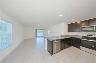 12136 Lily Magnolia Ln, Riverview, FL 33569 - Photo 5