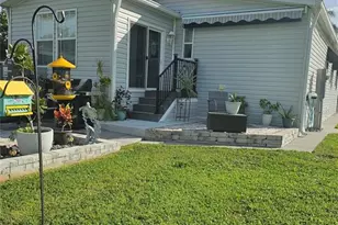 171 Crown Point Dr, Nokomis, FL 34275 - Photo 5