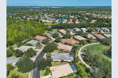 12240 Thornhill Court, Lakewood Ranch, FL 34202 - Photo 45