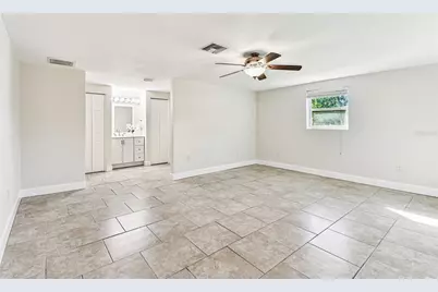 5701 Commonwealth Avenue N, Saint Petersburg, FL 33703 - Photo 19