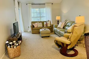 153 Sun Isle Cir, Treasure Island, FL 33706 - Photo 5