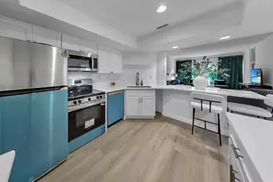 7400 Sun Island Dr S, South Pasadena, FL 33707 - Photo 3