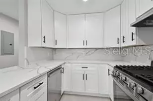 2933 5th Ave S, Saint Petersburg, FL 33712 - Photo 9