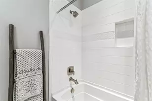 4065 Rocky Shores Dr, Tampa, FL 33634 - Photo 43