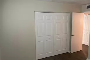 2409 13th St W, Bradenton, FL 34205 - Photo 7