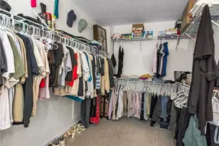 1916 River Crossing Dr, Valrico, FL 33596 - Photo 25