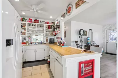 2339 Glenmore Circle, Sun City Center, FL 33573 - Photo 11