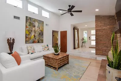 6946 Bougainvilla Avenue S, Saint Petersburg, FL 33707 - Photo 9