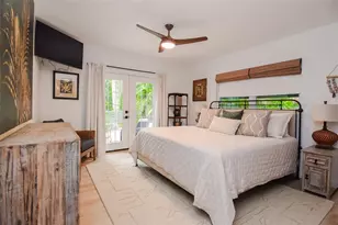 6946 Bougainvilla Ave S, Saint Petersburg, FL 33707 - Photo 21