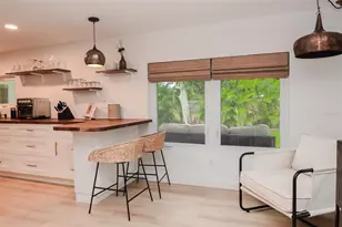 6946 Bougainvilla Ave S, Saint Petersburg, FL 33707 - Photo 7