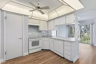 225 Country Club Dr, Largo, FL 33771 - Photo 29