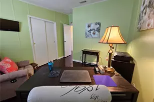 106 Dolphin Dr E, Oldsmar, FL 34677 - Photo 21