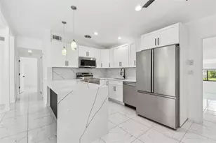 1600 Delaware Ave NE, Saint Petersburg, FL 33703 - Photo 7