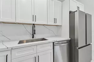 1600 Delaware Ave NE, Saint Petersburg, FL 33703 - Photo 11