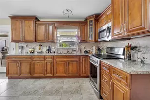 3125 W Henry Ave, Tampa, FL 33614 - Photo 13