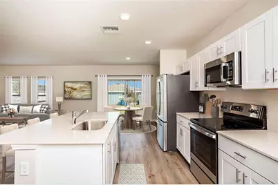 37004 Sagemoor Drive, Zephyrhills, FL 33541 - Photo 3