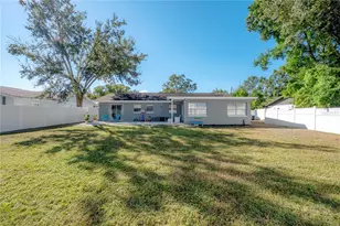 2523 Lake Ellen Cir, Tampa, FL 33618 - Photo 27