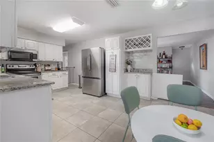 2523 Lake Ellen Cir, Tampa, FL 33618 - Photo 7