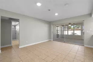 9318 1st St N, Saint Petersburg, FL 33702 - Photo 17