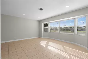 9318 1st St N, Saint Petersburg, FL 33702 - Photo 9