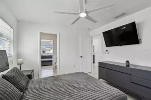 340 Palm Island NE, Clearwater Beach, FL 33767 - Photo 39