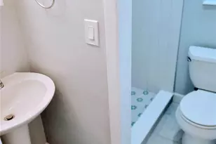 11596 Oval Dr E, Largo, FL 33774 - Photo 41