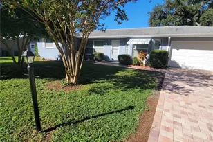 11596 Oval Dr E, Largo, FL 33774 - Photo 5