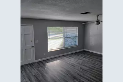 11596 Oval Drive E, Largo, FL 33774 - Photo 7