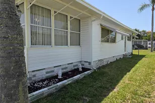 18675 US Hwy 19 N, Clearwater, FL 33764 - Photo 3