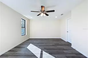 4364 Cambio Gdns Ct, Tampa, FL 33610 - Photo 37