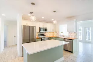 600 43rd Ave NE, Saint Petersburg, FL 33703 - Photo 7