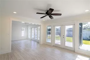 600 43rd Ave NE, Saint Petersburg, FL 33703 - Photo 15