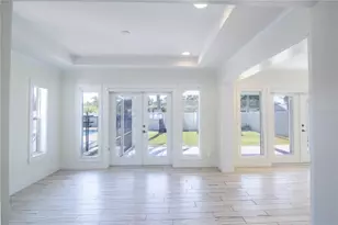 600 43rd Ave NE, Saint Petersburg, FL 33703 - Photo 11